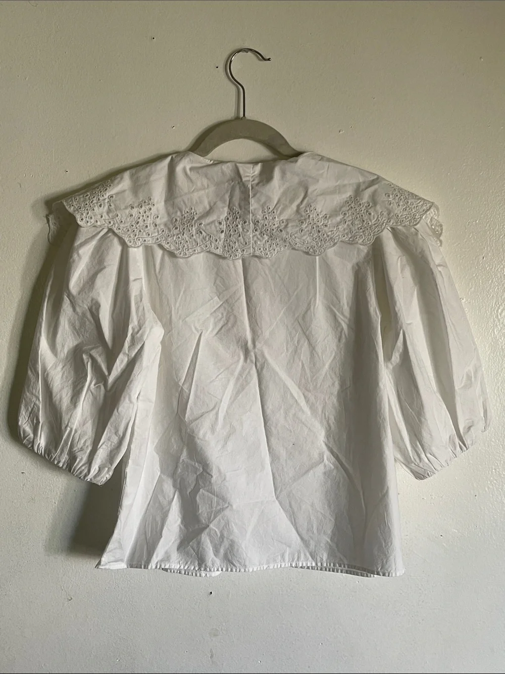 NWT Zara White Eyelet Embroidered Peter Pan Collar Blouse Size Small